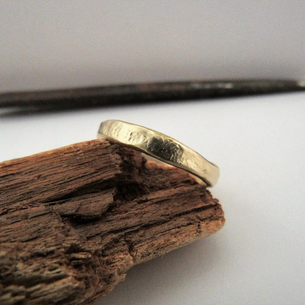 14K Solid Gold Wedding Ring | Modern Minimalist Band | Handmade Unisex